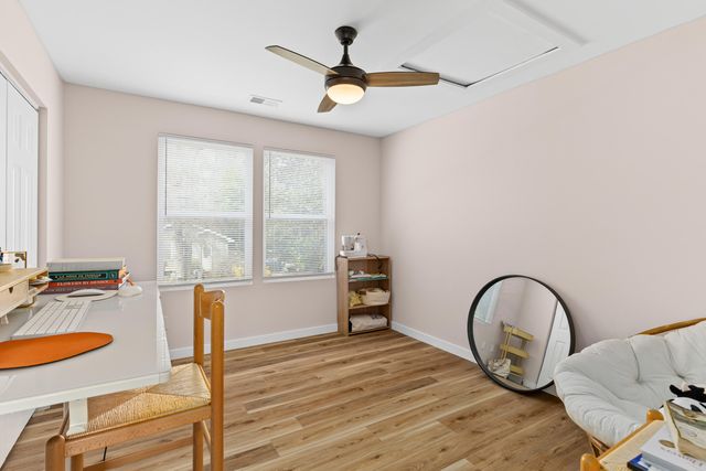 5760 Pilgrim Avenue, Hanahan, SC 29410