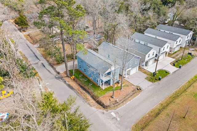 5760 Pilgrim Avenue, Hanahan, SC 29410