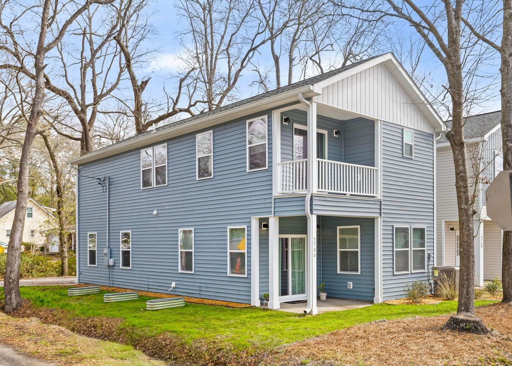 Image 1 of property listing at 5760 Pilgrim Avenue, Hanahan, SC 29410