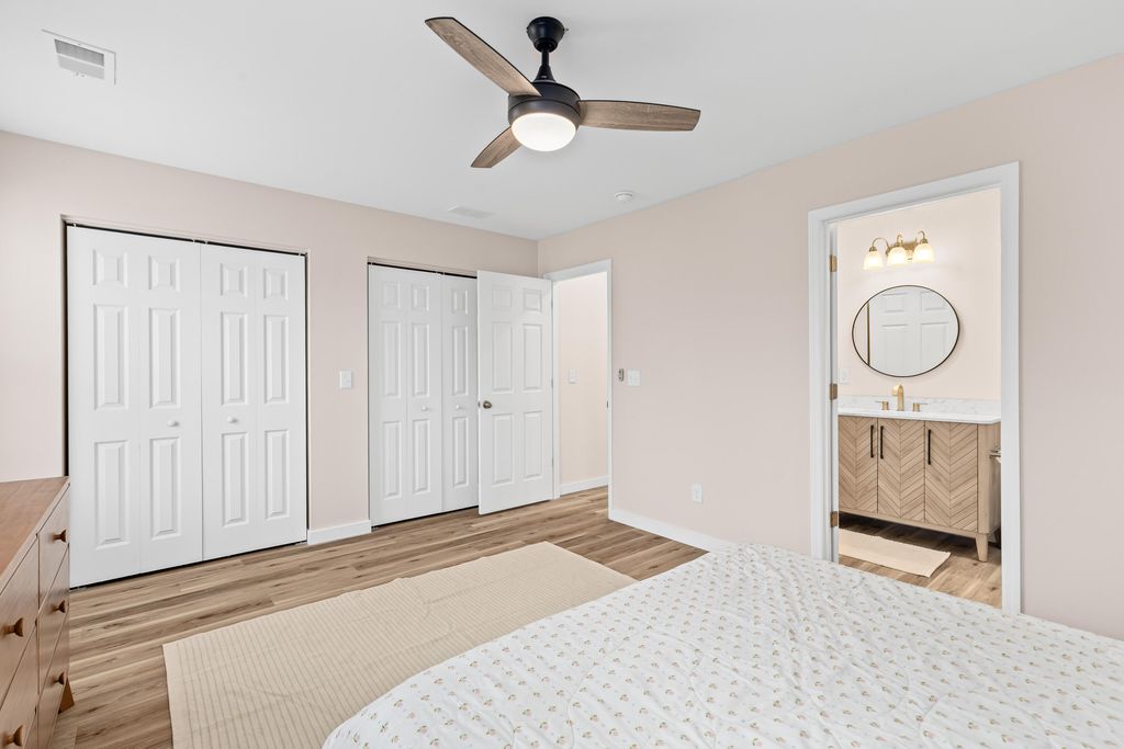 Image 27 of property listing at 5760 Pilgrim Avenue, Hanahan, SC 29410