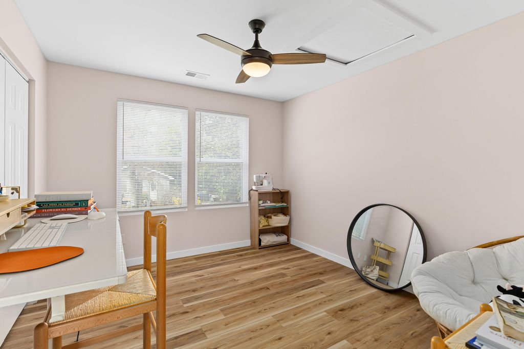 Image 30 of property listing at 5760 Pilgrim Avenue, Hanahan, SC 29410