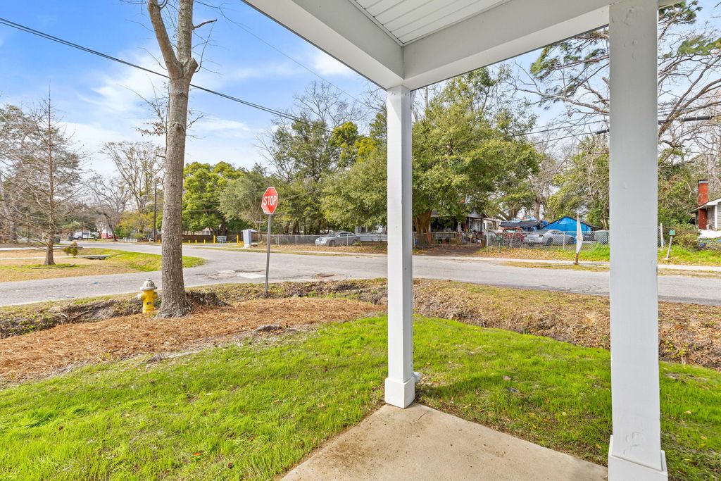 Image 33 of property listing at 5760 Pilgrim Avenue, Hanahan, SC 29410