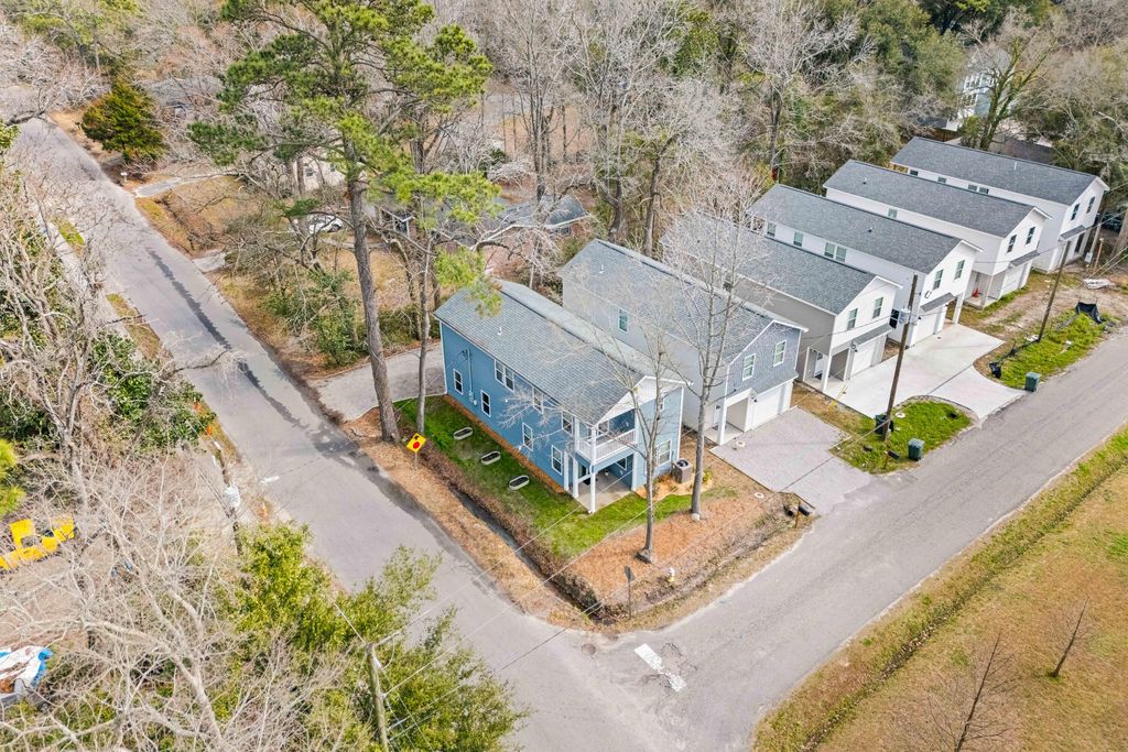 Image 34 of property listing at 5760 Pilgrim Avenue, Hanahan, SC 29410