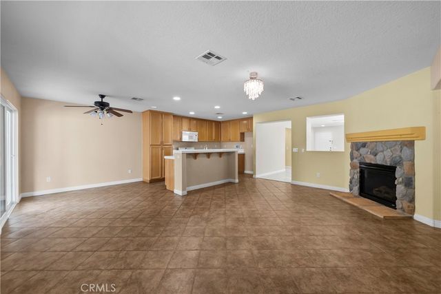 45541 Robinson Drive, Lancaster, CA 93535