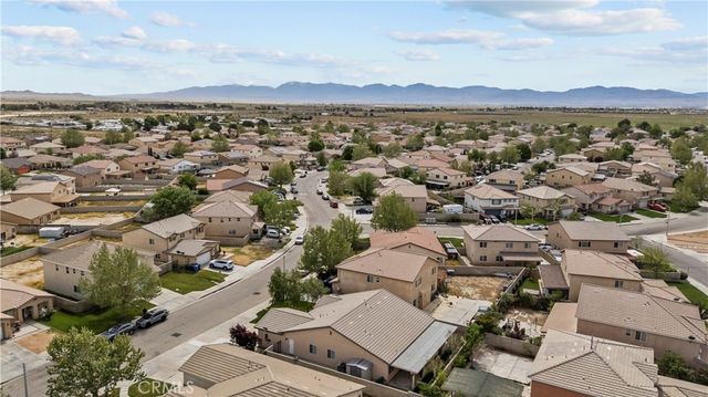45541 Robinson Drive, Lancaster, CA 93535