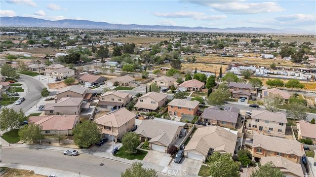 45541 Robinson Drive, Lancaster, CA 93535