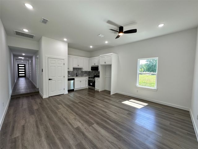 1311 Oneal Street A, Commerce, TX 75428