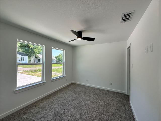 1311 Oneal Street A, Commerce, TX 75428