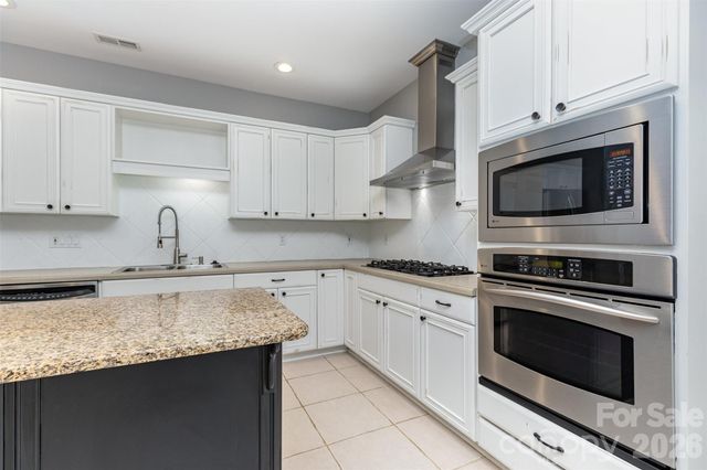 239 N Faulkner Way, Davidson, NC 28036