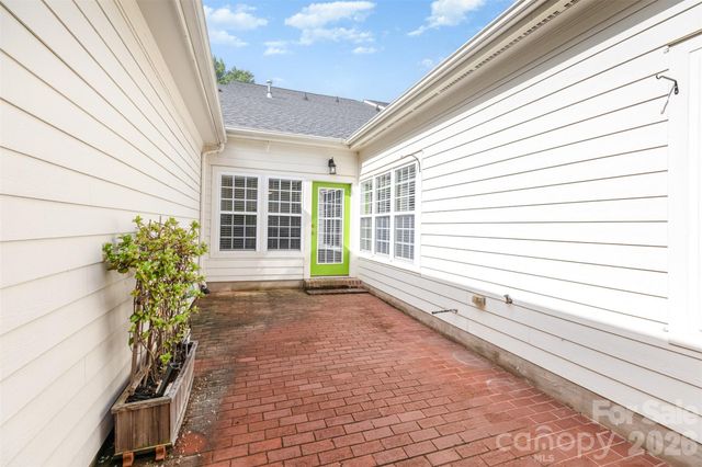 239 N Faulkner Way, Davidson, NC 28036