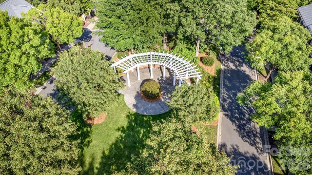 239 N Faulkner Way, Davidson, NC 28036