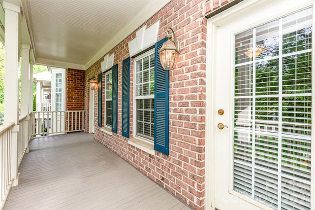239 N Faulkner Way, Davidson, NC 28036