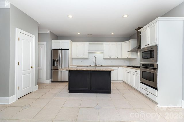 239 N Faulkner Way, Davidson, NC 28036