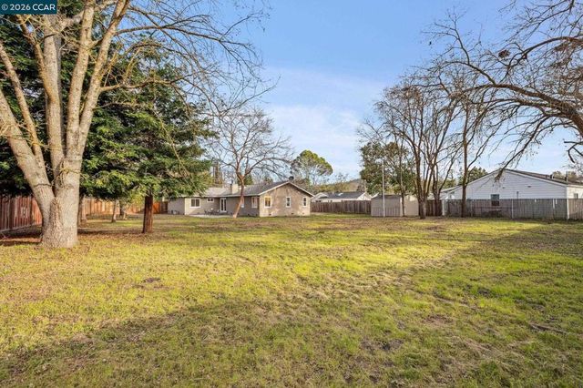 1651 1651 Green Valley Rd., Danville, CA 94526