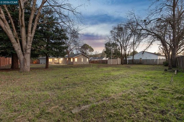 1651 1651 Green Valley Rd., Danville, CA 94526