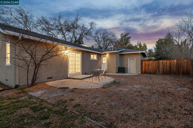 1651 1651 Green Valley Rd., Danville, CA 94526