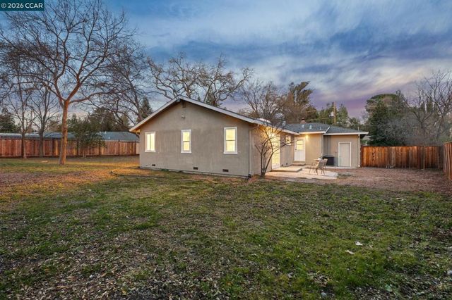 1651 1651 Green Valley Rd., Danville, CA 94526