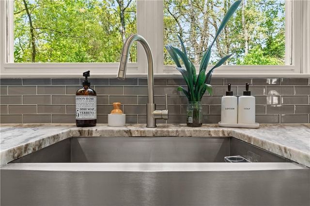 355 Hurst Bourne Lane, Johns Creek, GA 30097