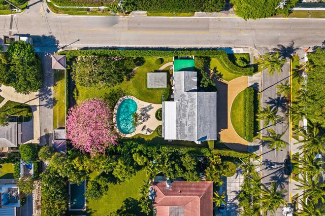 334 Barton Avenue, Palm Beach, FL 33480