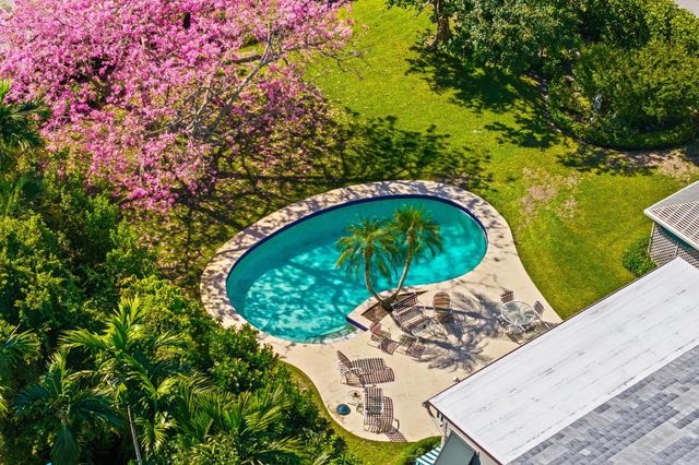 334 Barton Avenue, Palm Beach, FL 33480