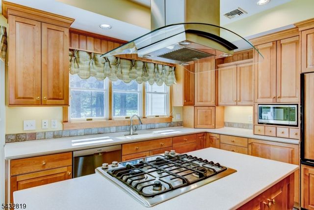 76 Old York Rd, East Amwell Twp., NJ 08551