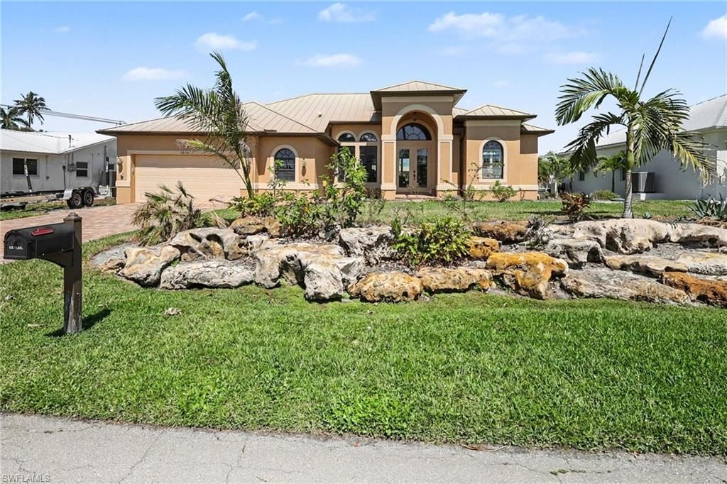3656 Emerald AVE, ST. JAMES CITY, FL 33956 — photo 2
