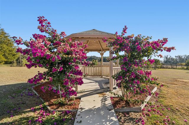 14308 WILLOW RUN, Dade City, FL 33523