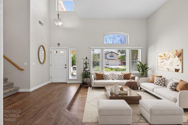 1064 Caragh St, Roseville, CA 95747