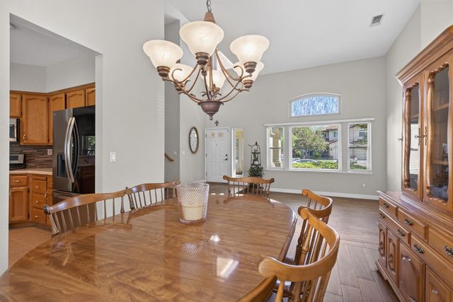 1064 Caragh St, Roseville, CA 95747