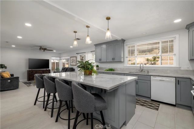 10954 Cool Lake, San Diego, CA 92128