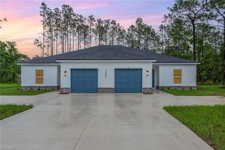 5205/5207 29th ST SW, Lehigh Acres, FL 33973