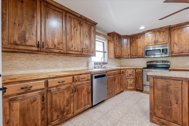 606 Grindstone Road, Brock, TX 76087