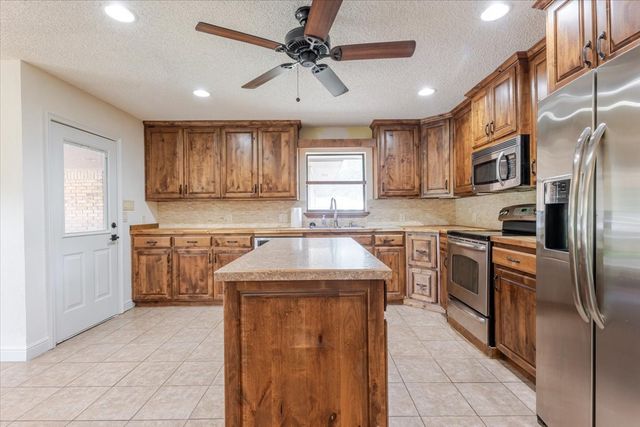 606 Grindstone Road, Brock, TX 76087