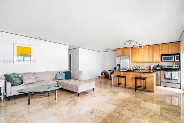 2881 NE 32nd St 111, Fort Lauderdale, FL 33306