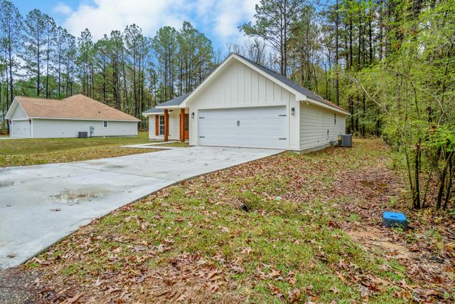 27 Maple Road, Petal, MS 39465
