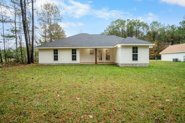 27 Maple Road, Petal, MS 39465