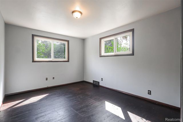 3988 Dill Drive, Waterford Charter Township, MI 48329