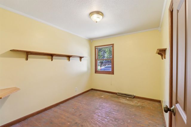 711 E 12th Street N, Newton, IA 50208