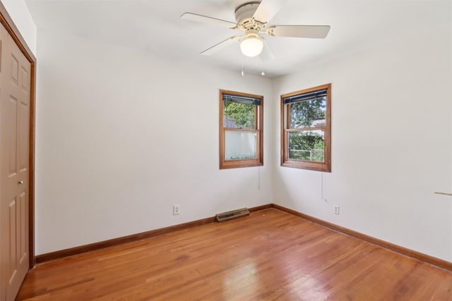 711 E 12th Street N, Newton, IA 50208