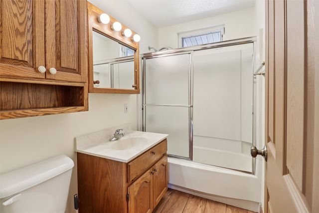 711 E 12th Street N, Newton, IA 50208