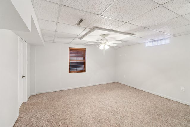 711 E 12th Street N, Newton, IA 50208