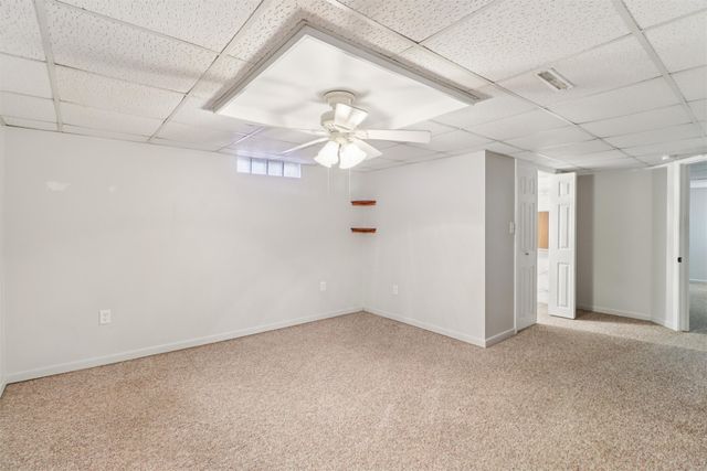 711 E 12th Street N, Newton, IA 50208