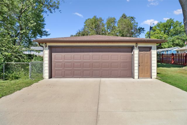 711 E 12th Street N, Newton, IA 50208