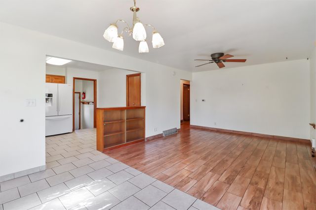 711 E 12th Street N, Newton, IA 50208