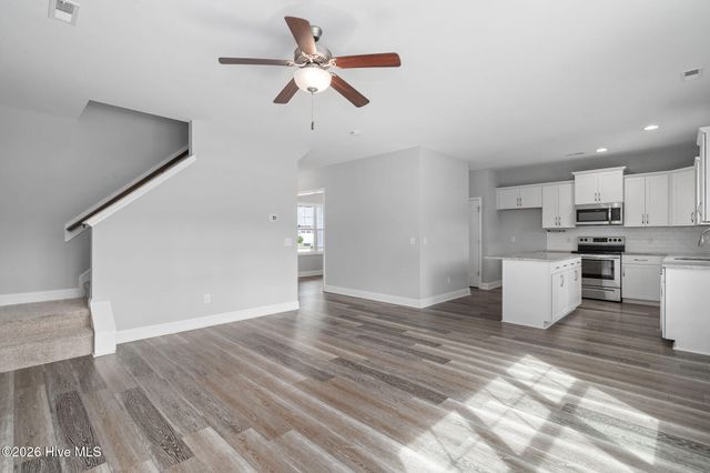 455 Jasmine Way, Burgaw, NC 28425