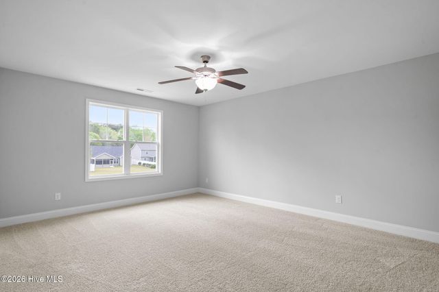 455 Jasmine Way, Burgaw, NC 28425