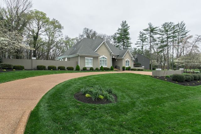 203 Kippsford Pond Rd, Columbia, TN 38401