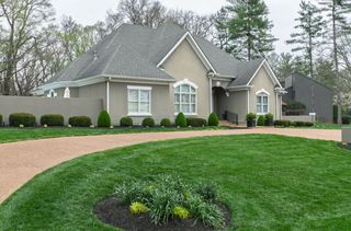 203 Kippsford Pond Rd, Columbia, TN 38401