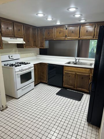 13985 Millbank Drive, Orland Park, IL 60462
