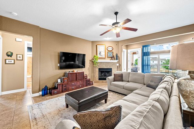 11816 Field Bend, Selma, TX 78154